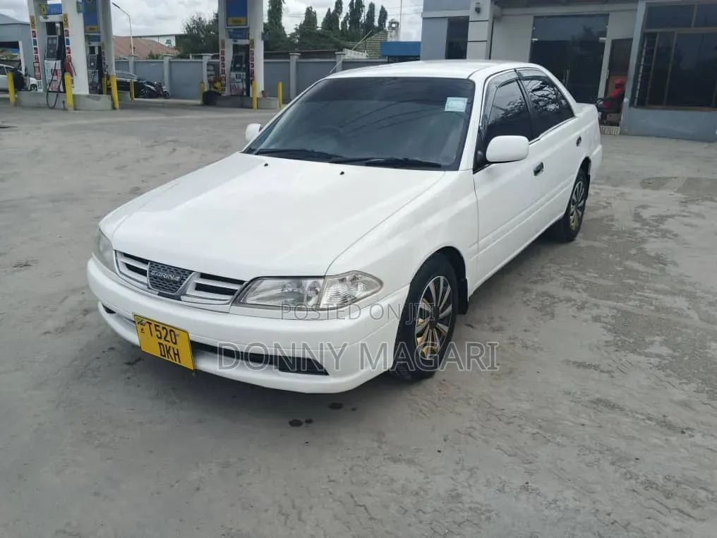 Toyota Carina 2000 White