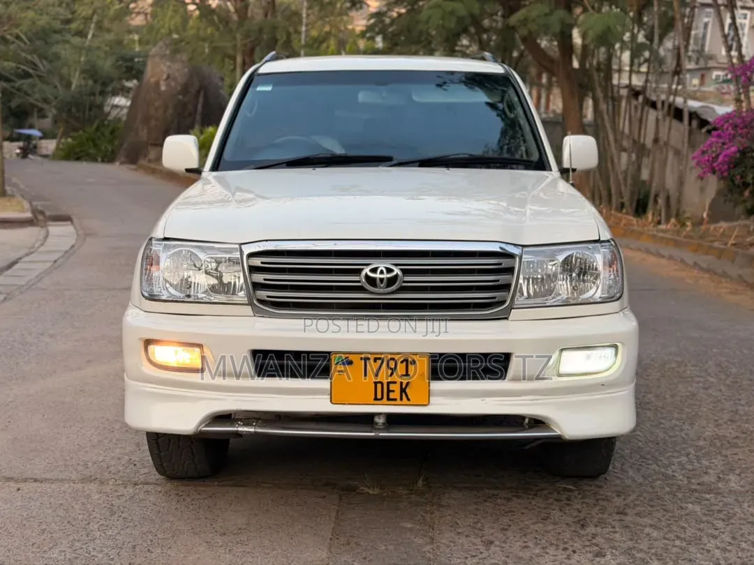 Toyota Land Cruiser 2003 Off white