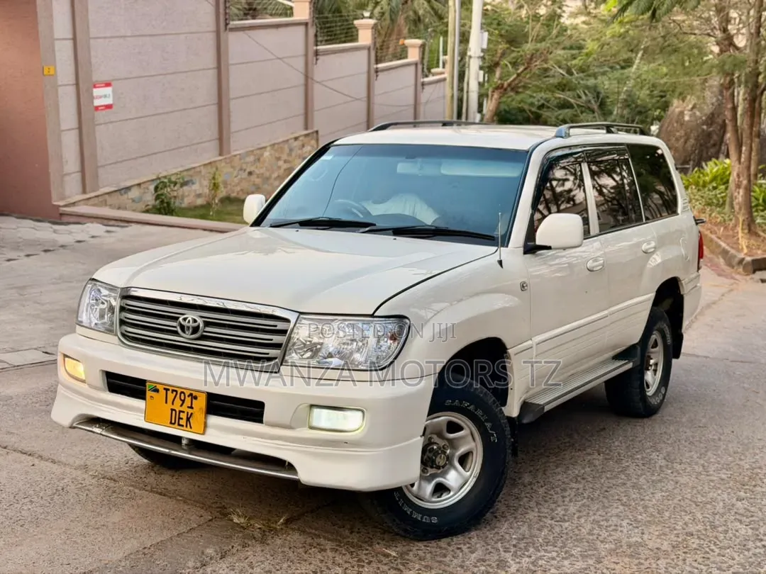 Toyota Land Cruiser 2003 Off white