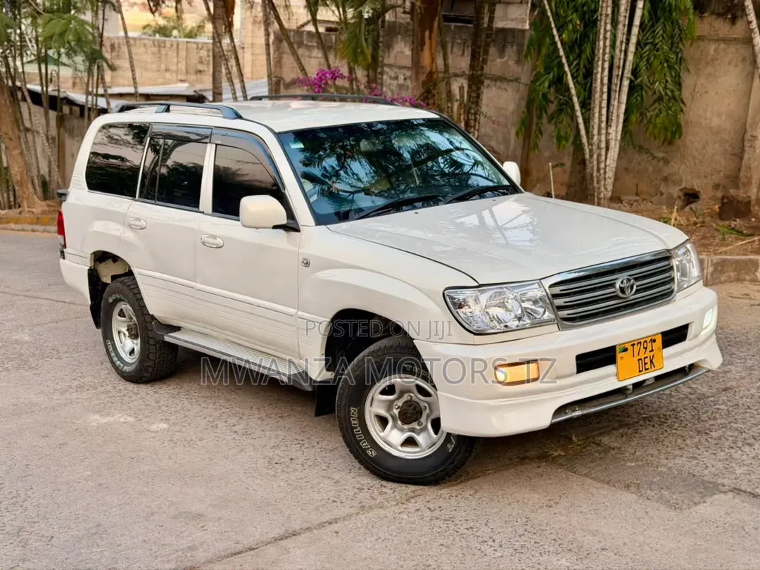 Toyota Land Cruiser 2003 Off white