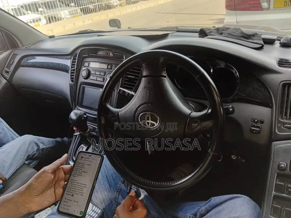 Toyota Kluger 2005 Black