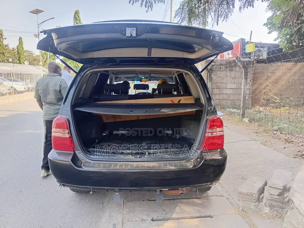 Toyota Kluger 2005 Black