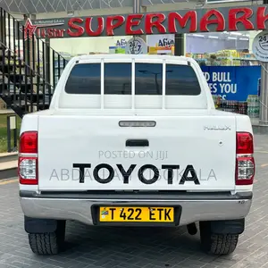 Toyota Hilux 2.5 D-4D SRX 2012 White