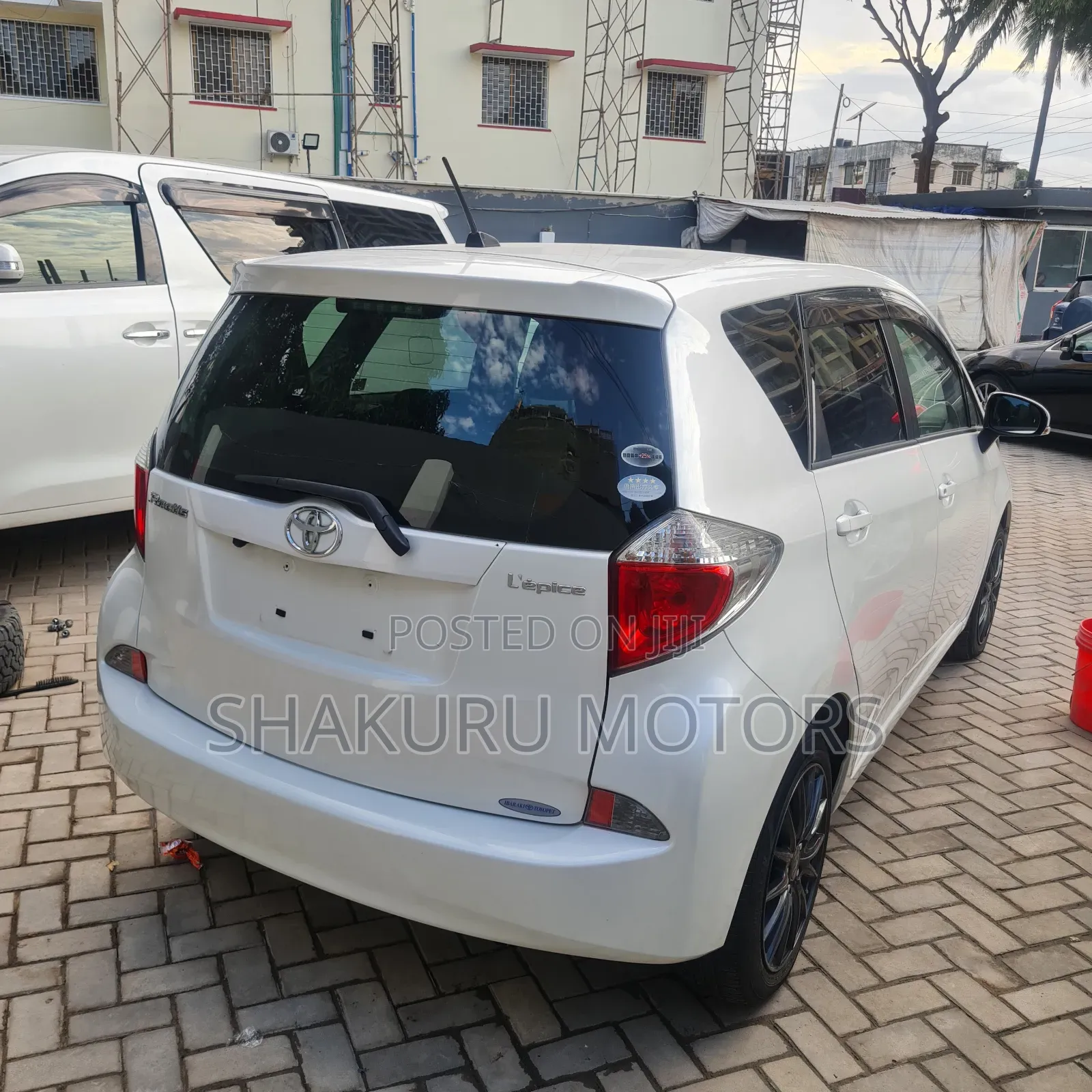 Toyota Ractis 2011 White