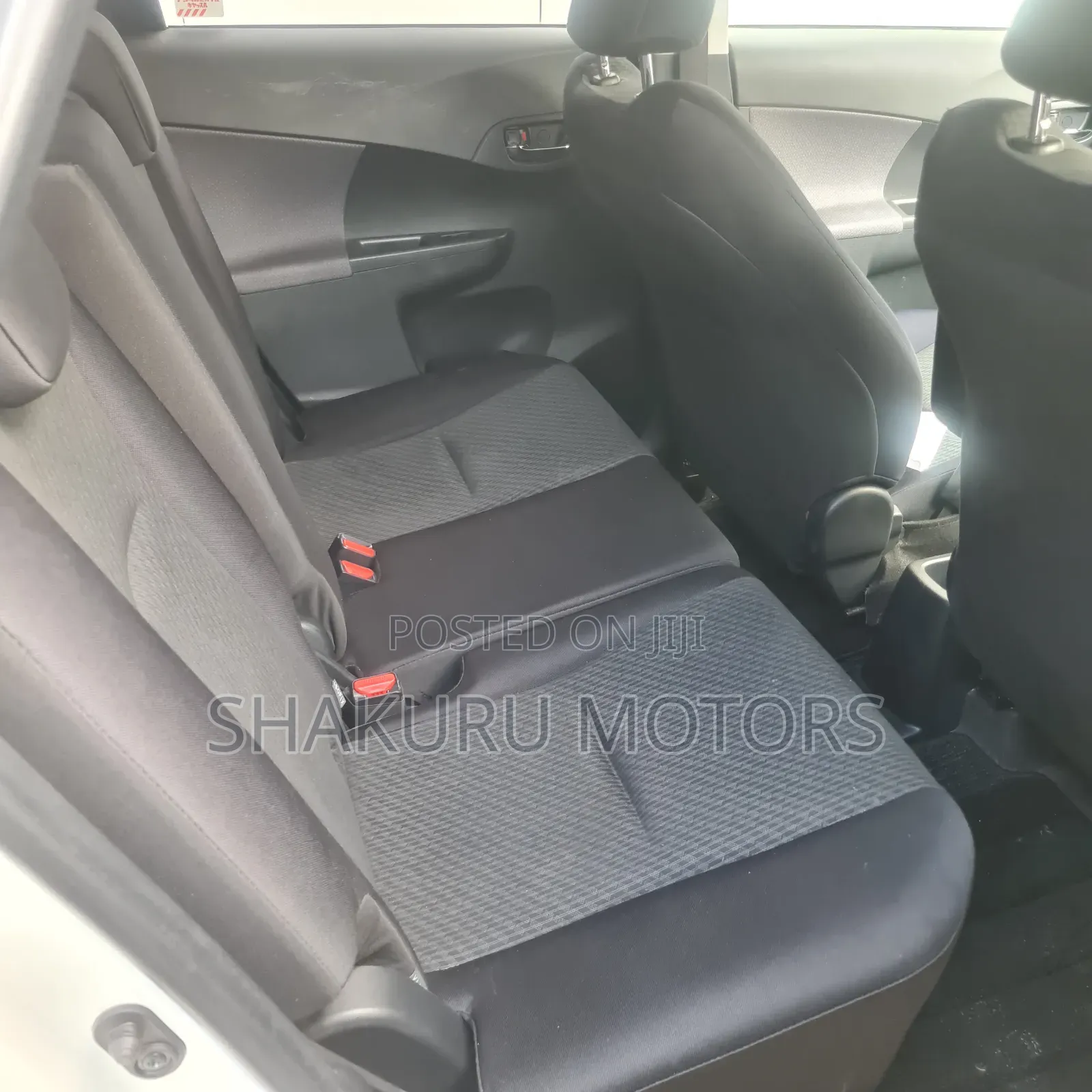 Toyota Ractis 2011 White