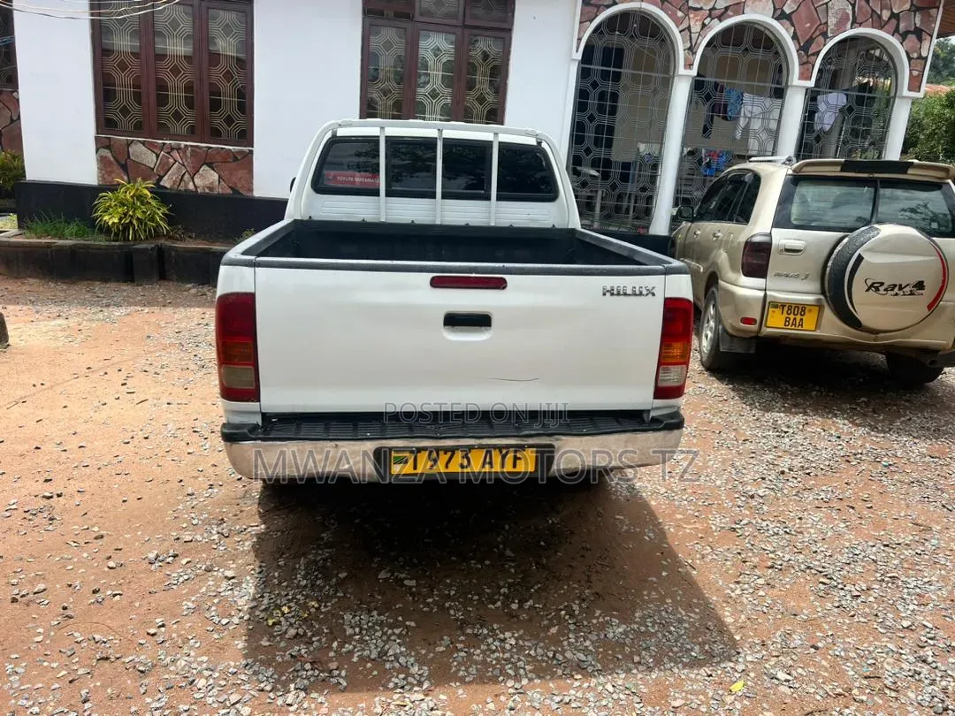 Toyota Hilux 2008 Off white