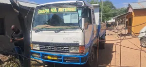Fusso Tipper White