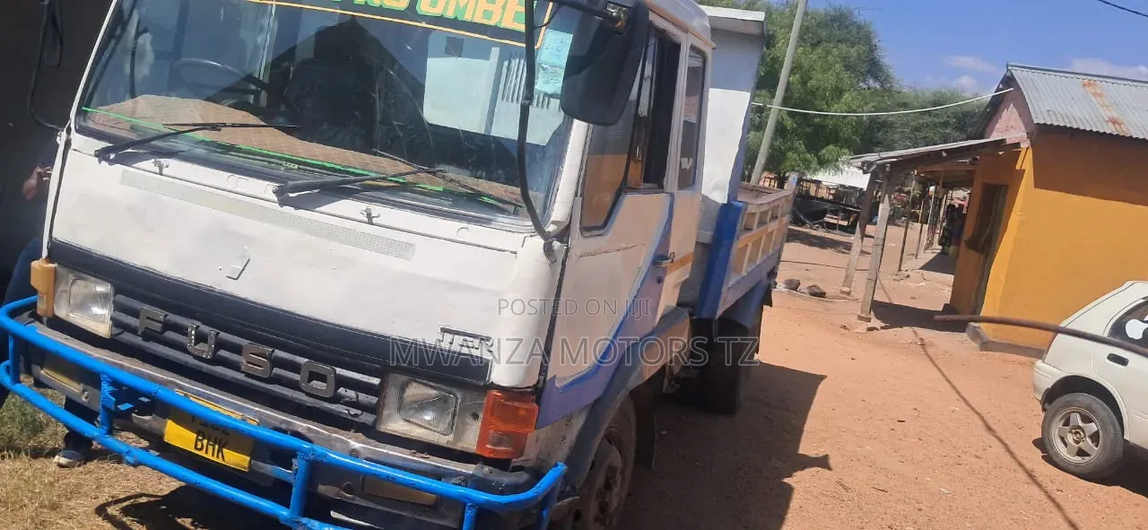 Fusso Tipper White