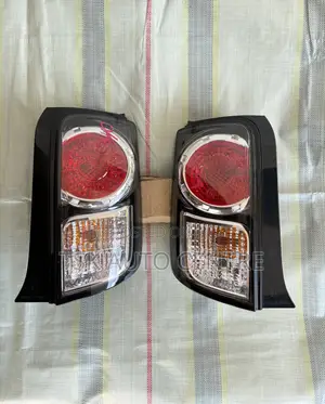 Toyota Rumion Taillights