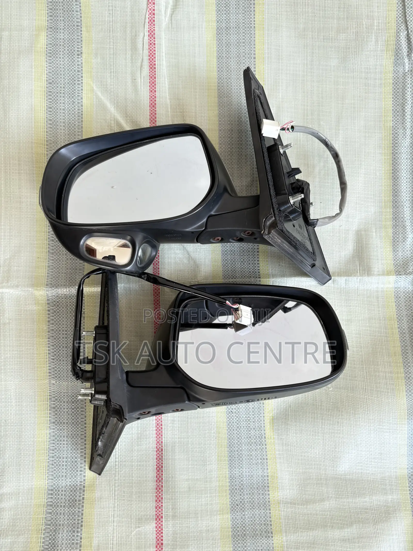 Toyota Rumion Side Mirrors