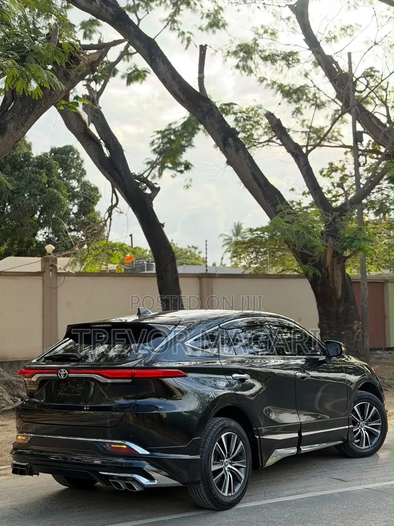 Toyota Harrier 2021 Black