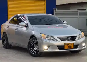 Toyota Mark X 2.5 AWD 2012 Silver