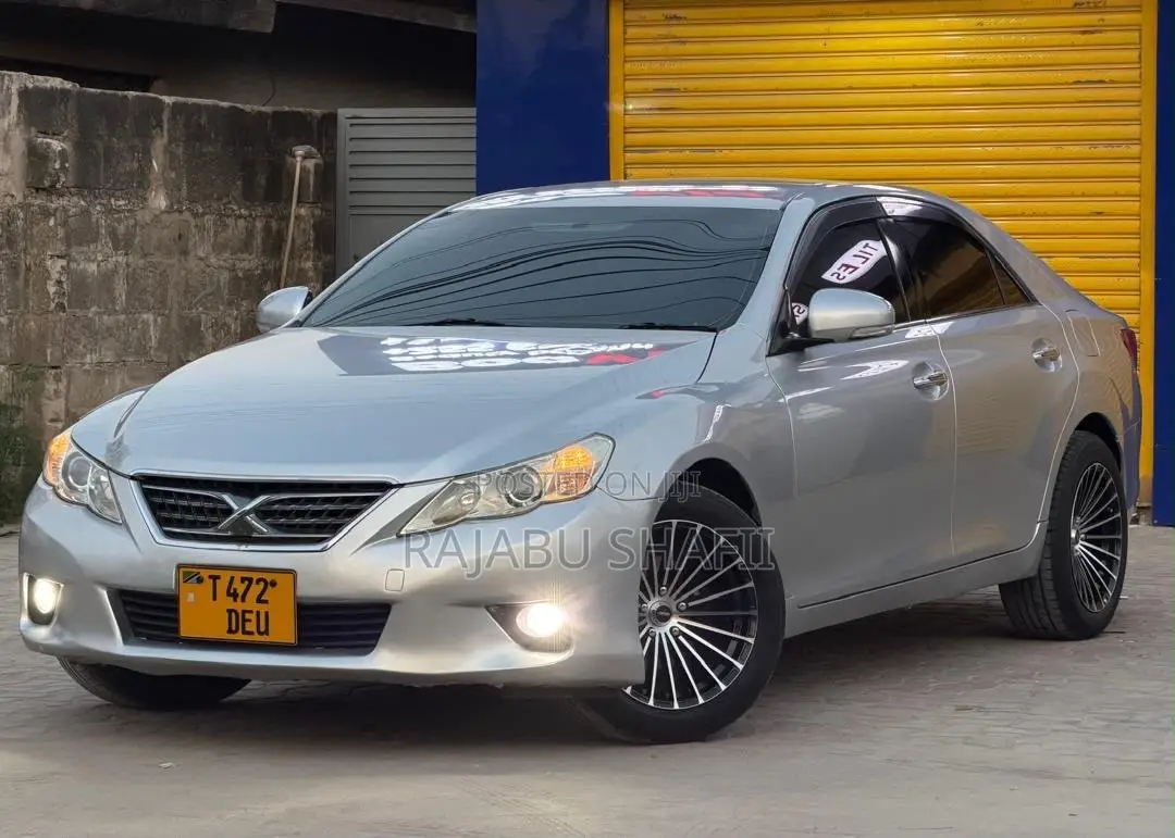 Toyota Mark X 2.5 AWD 2012 Silver