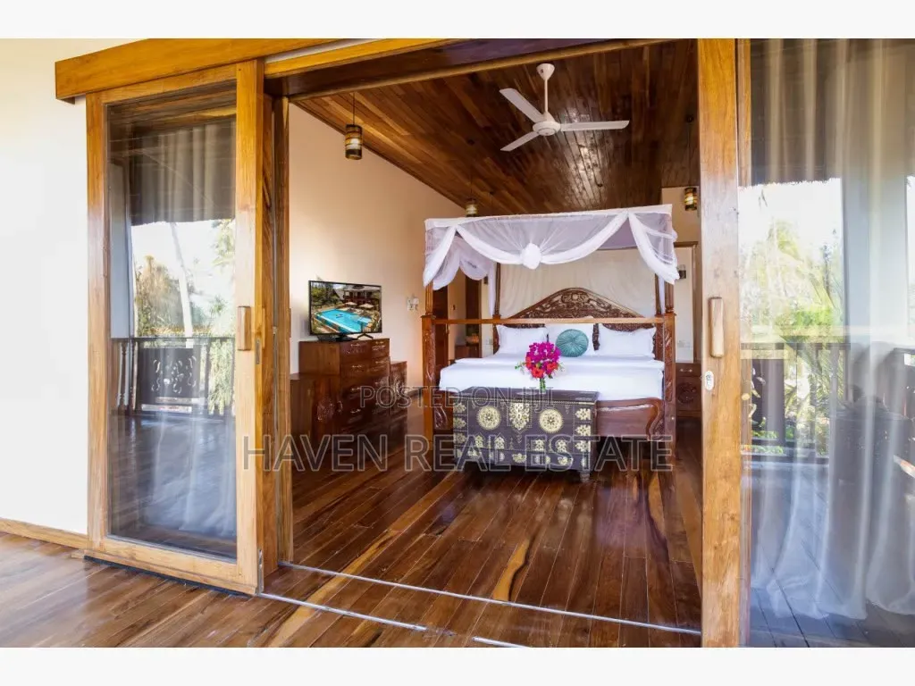 Furnished 8bdrm Villa in Kaskazini A for sale