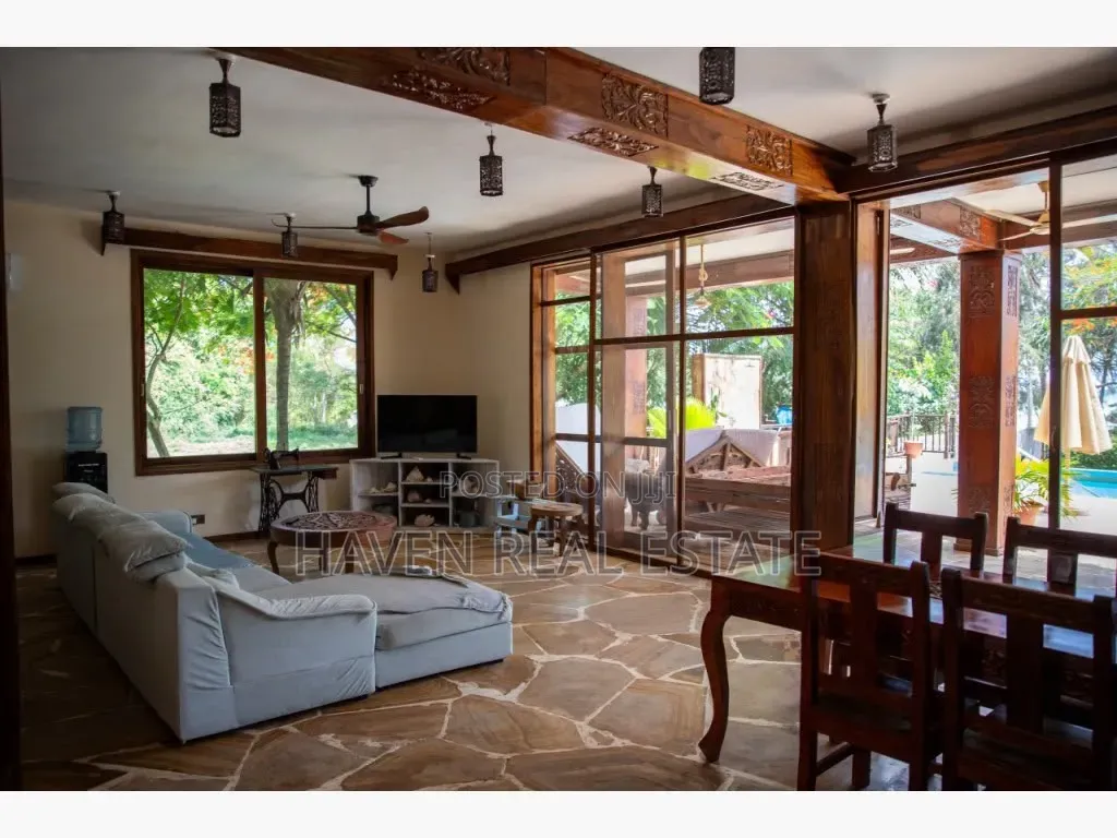 Furnished 8bdrm Villa in Kaskazini A for sale