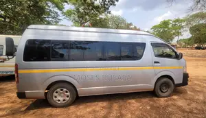 Toyota Grand HiAce 2002 Gray