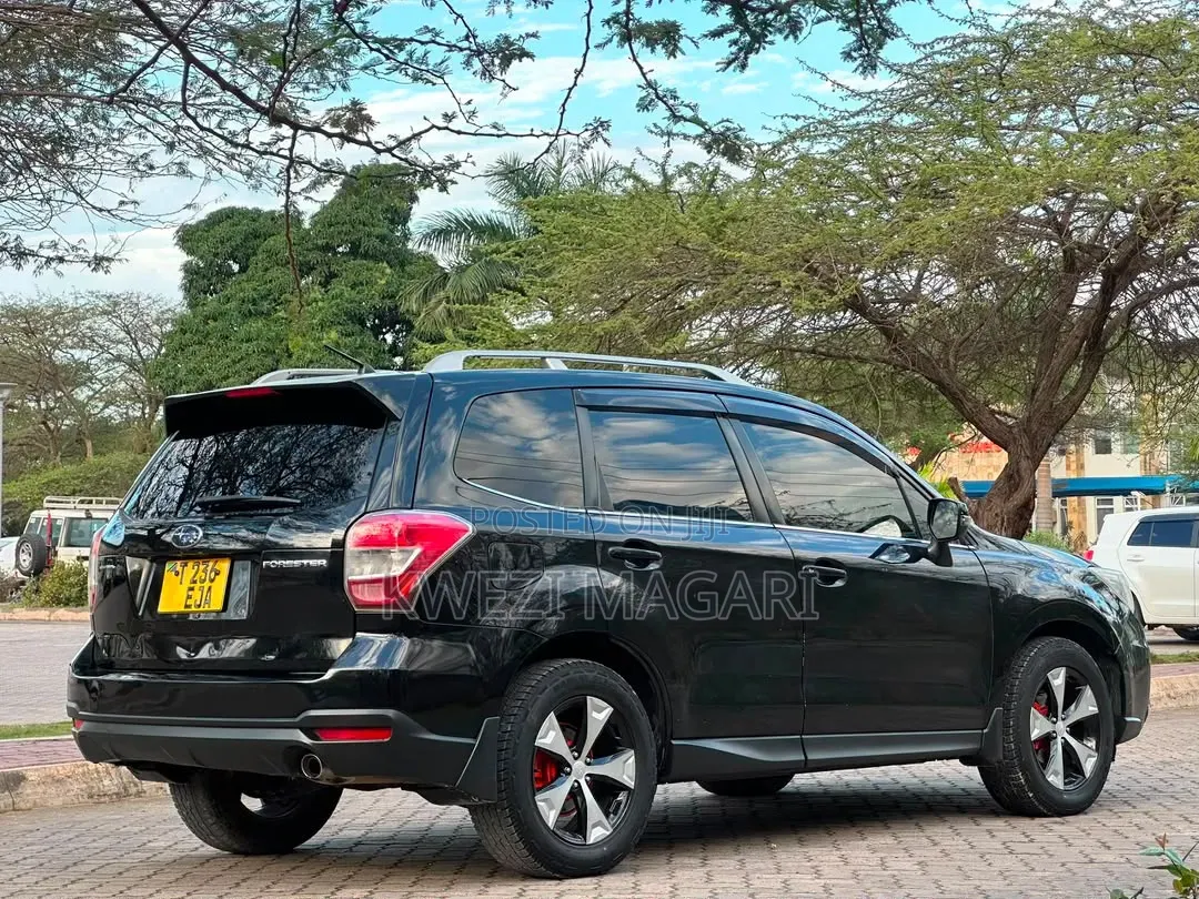 Subaru Forester 2014 Black