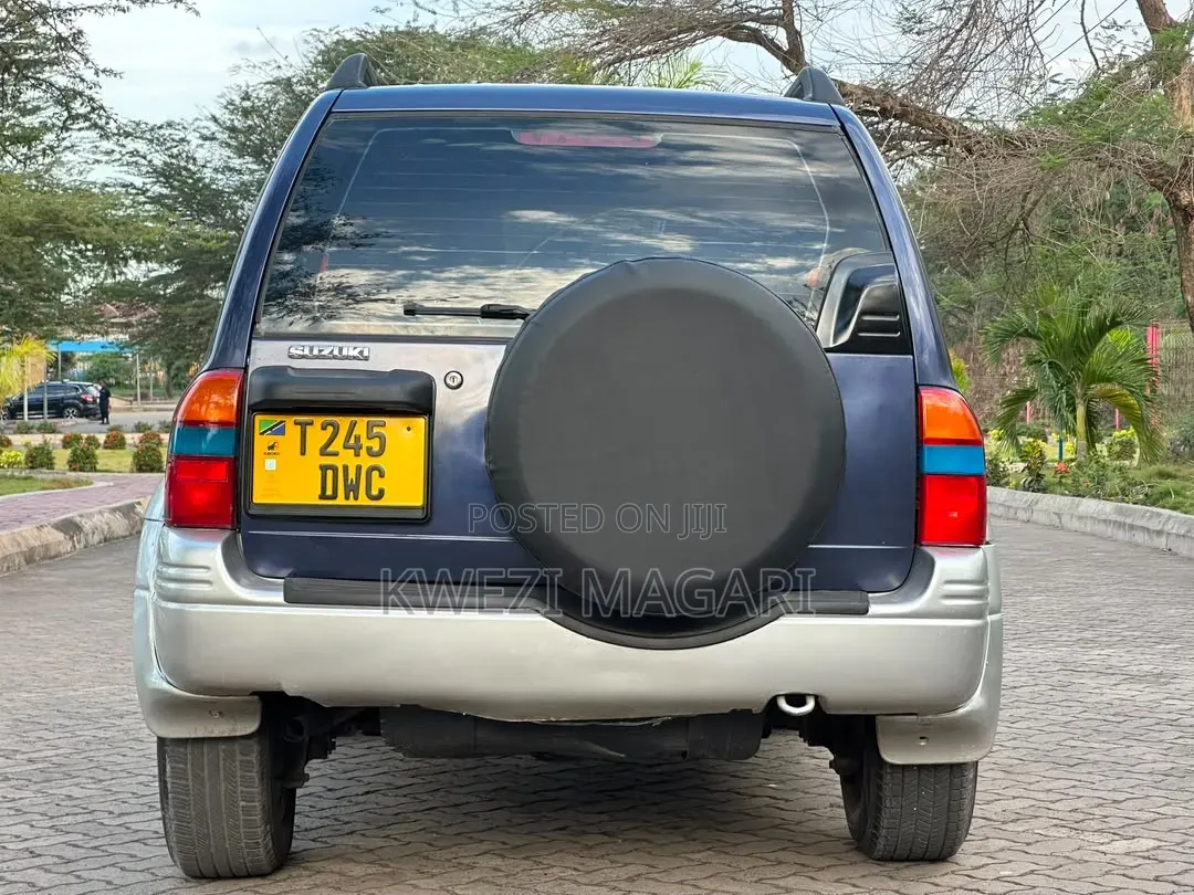 Suzuki Escudo 1995 Blue