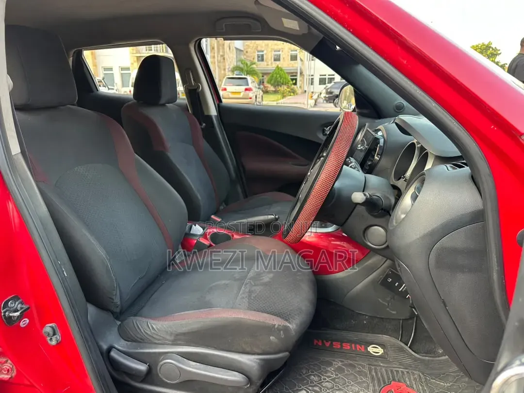 Nissan Juke 2012 Red