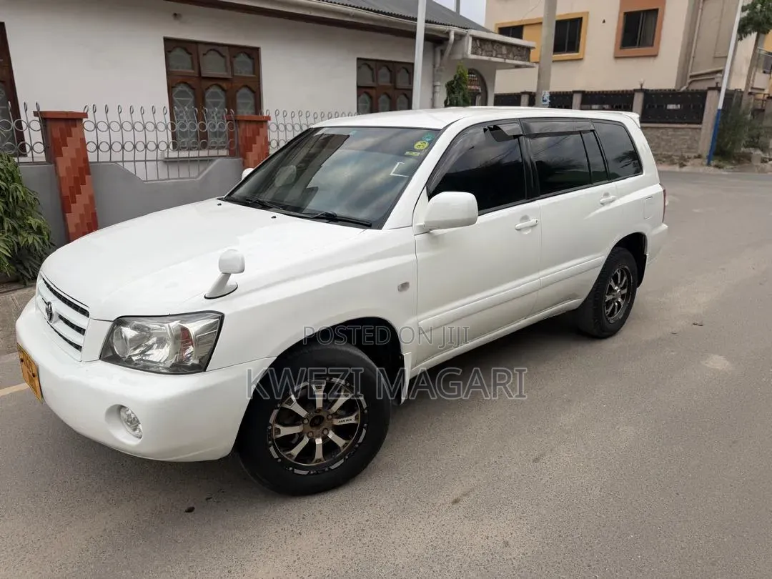 Toyota Kluger 2003 White