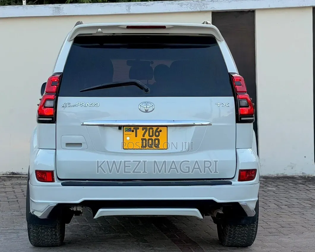 Toyota Land Cruiser Prado 2007 White