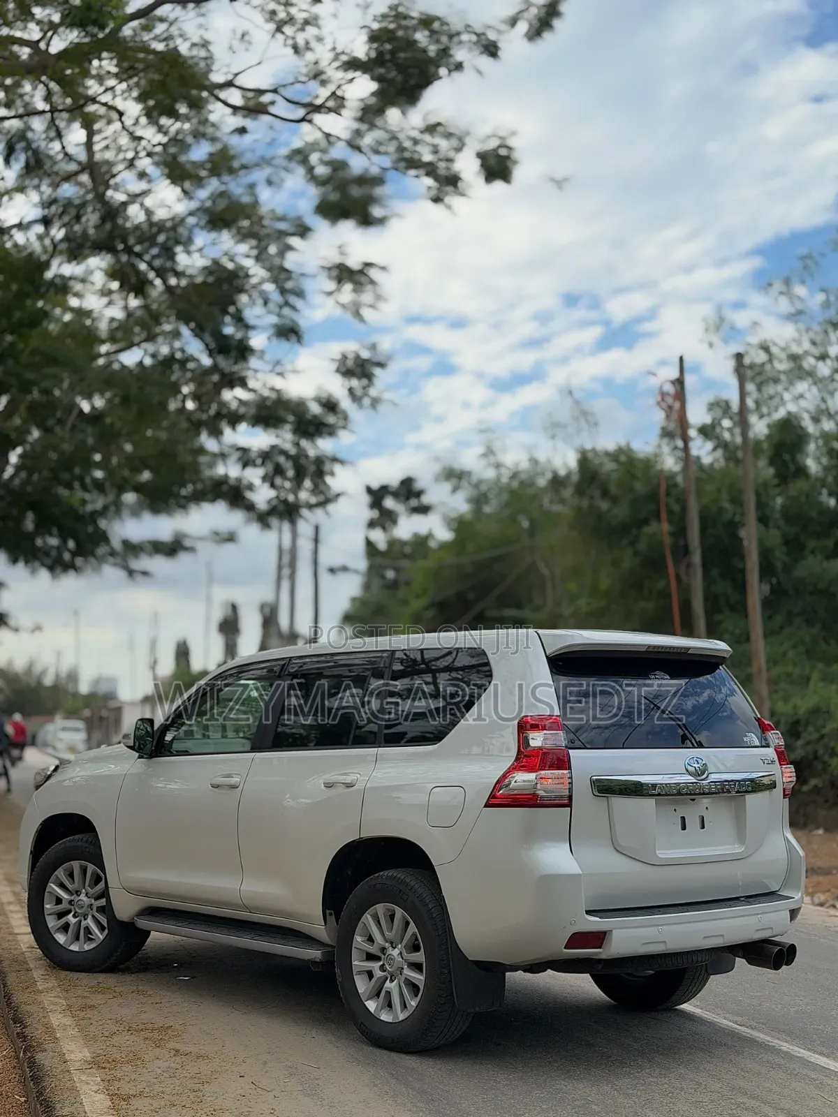 Toyota Land Cruiser Prado 2016 Off white