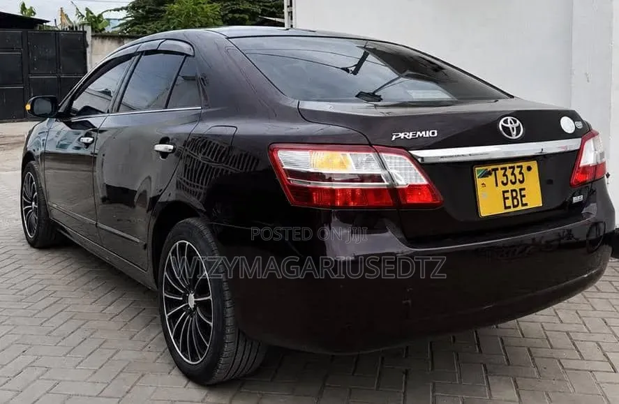 Toyota Premio 2011 Maroon