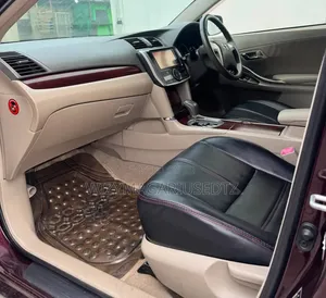 Toyota Premio 2011 Maroon