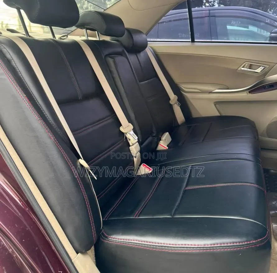 Toyota Premio 2011 Maroon