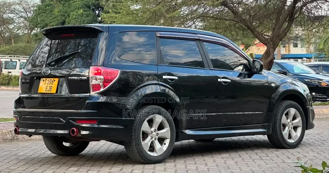 Subaru Forester 2010 Black
