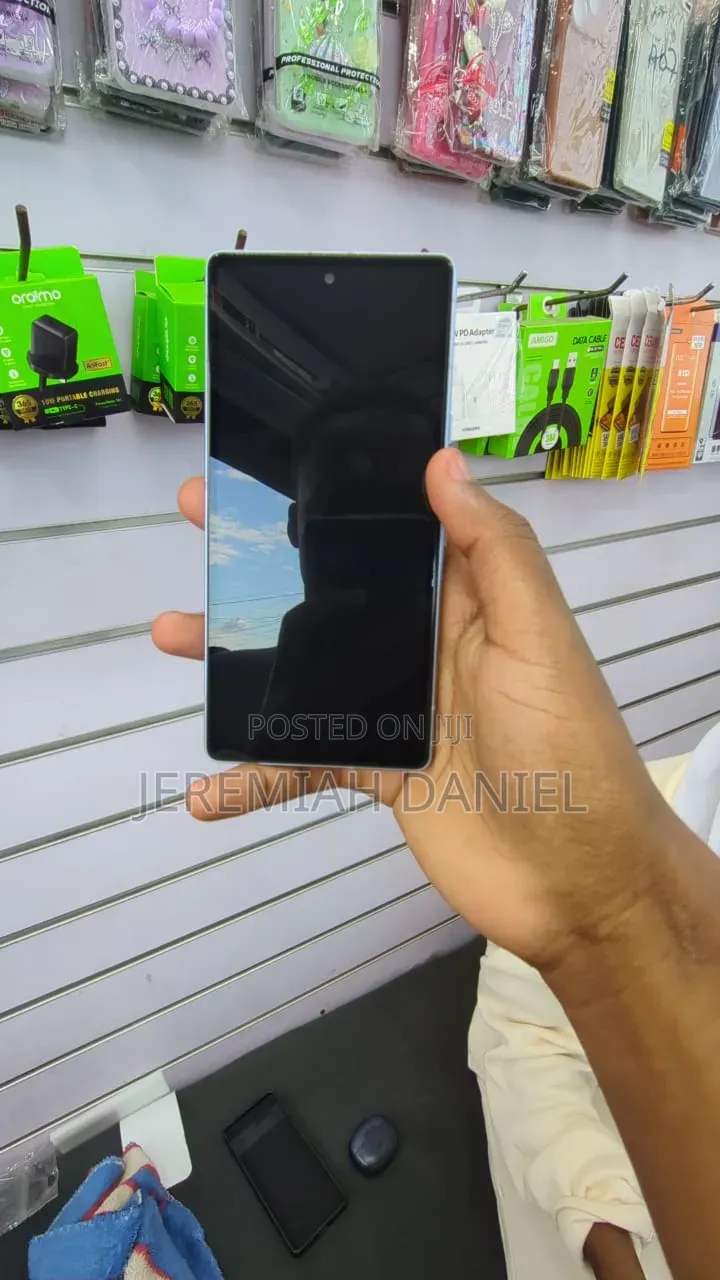 Google Pixel 7a 128 GB White