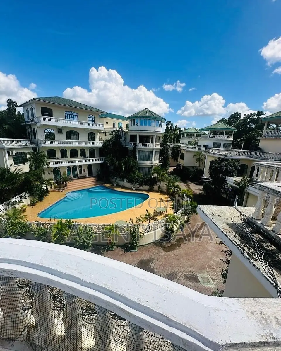 Furnished 4bdrm Villa in Oyster Bay for rent