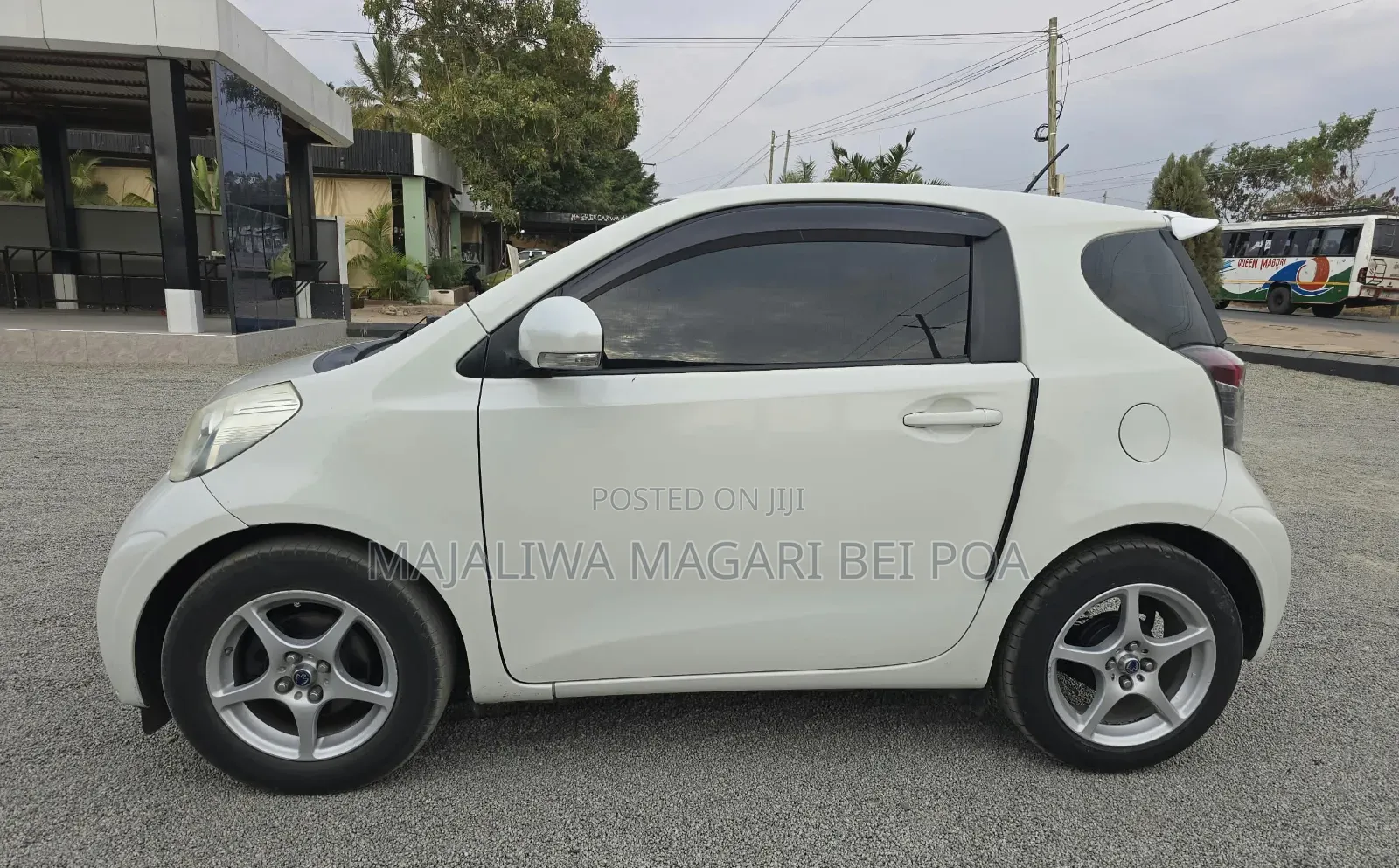 Toyota iQ 2008 White