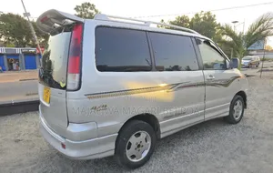 Toyota Noah 2009 Silver