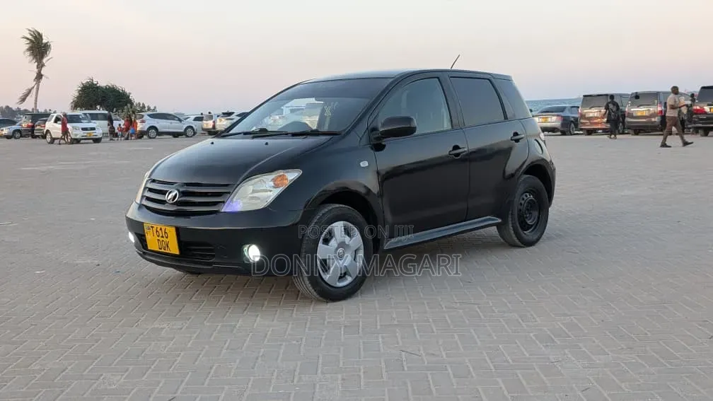 Toyota IST 2006 Black