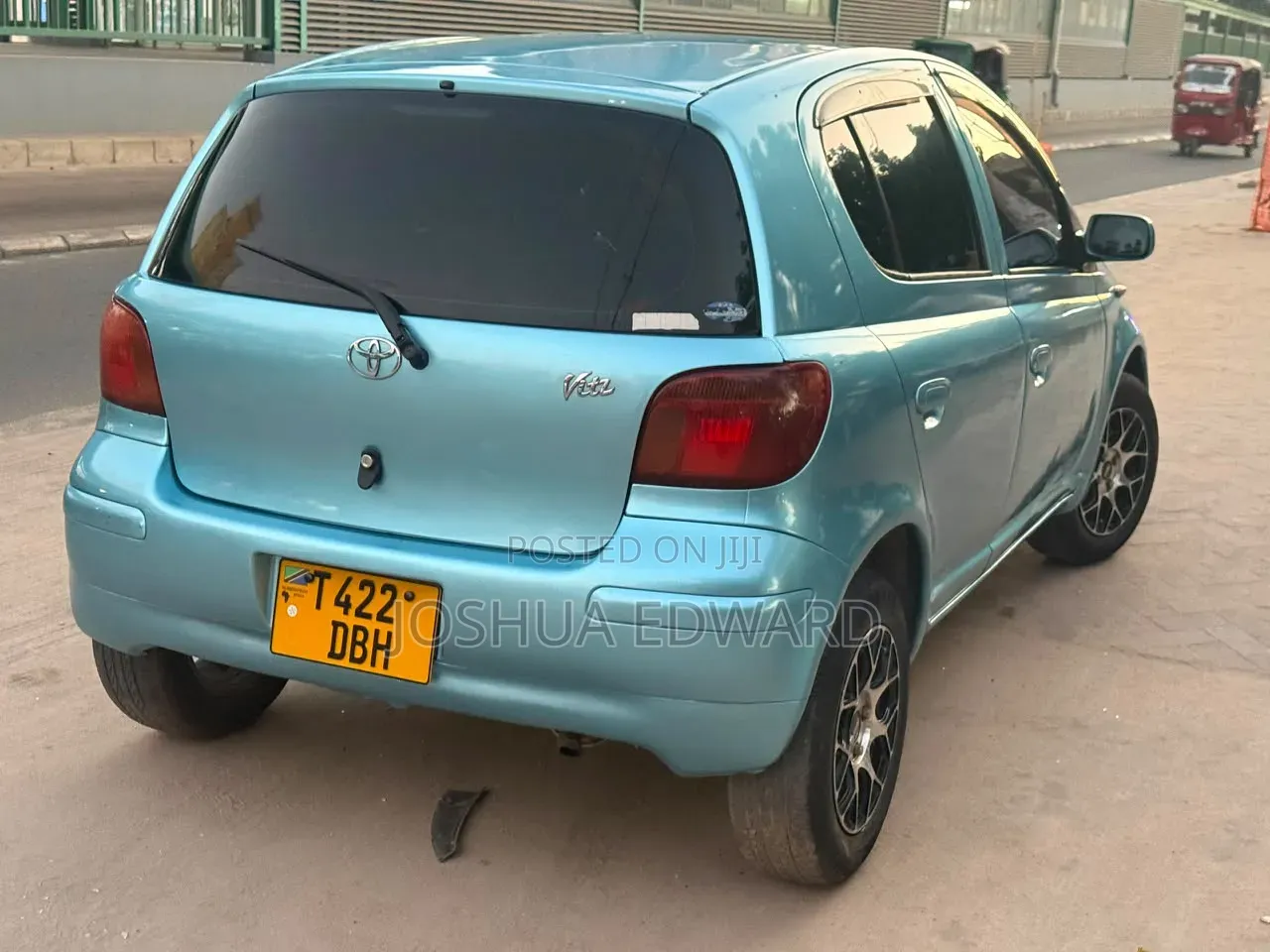 Toyota Vitz 2004 Blue