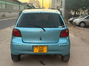 Toyota Vitz 2004 Blue