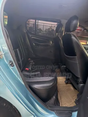 Toyota Vitz 2004 Blue