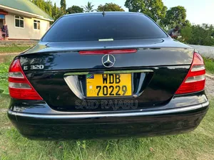 Mercedes-Benz E320 2010 Black