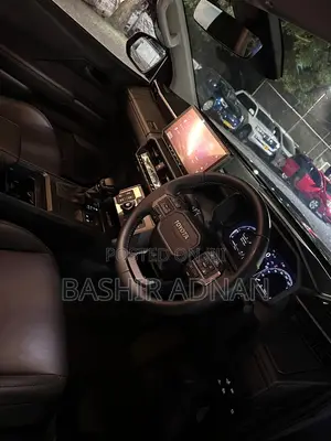 New Toyota Hilux 2026 Gray