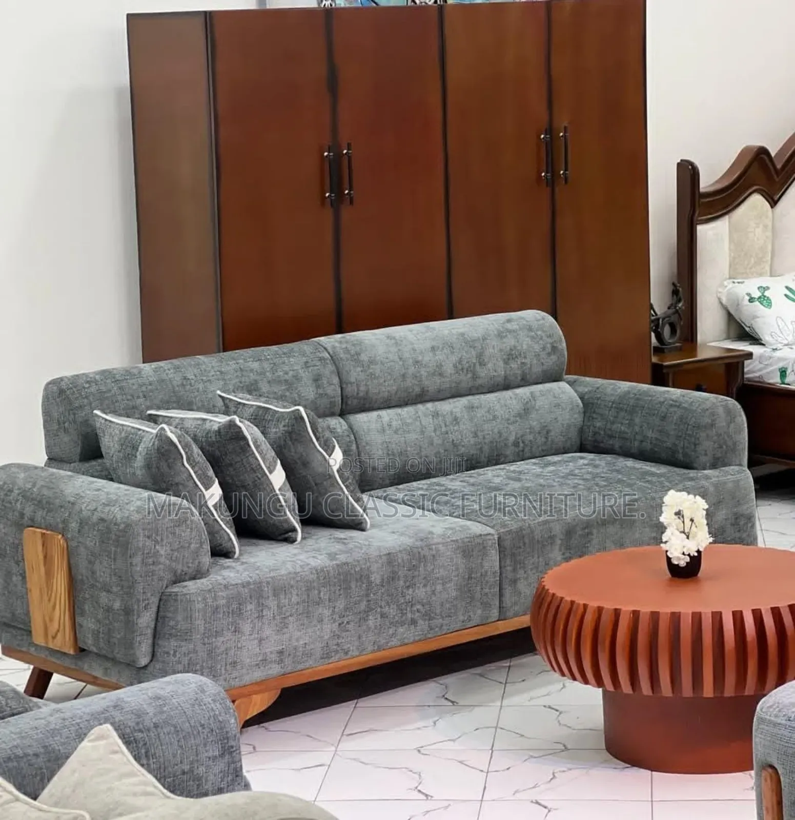 Modern Sofa Sets Za 3,2,1,1 Crafted From Mninga Wood