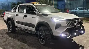 New Toyota Hilux 2026 White