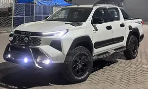 New Toyota Hilux 2026 White