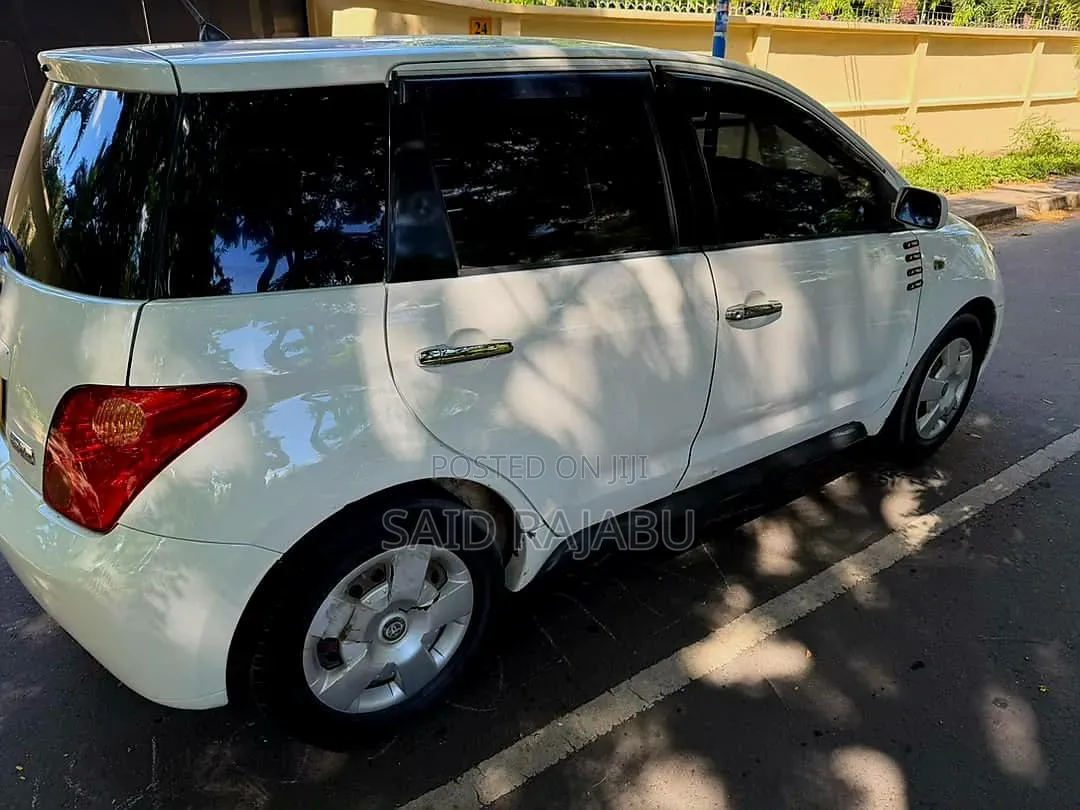 Toyota IST 2007 White