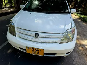 Toyota IST 2007 White