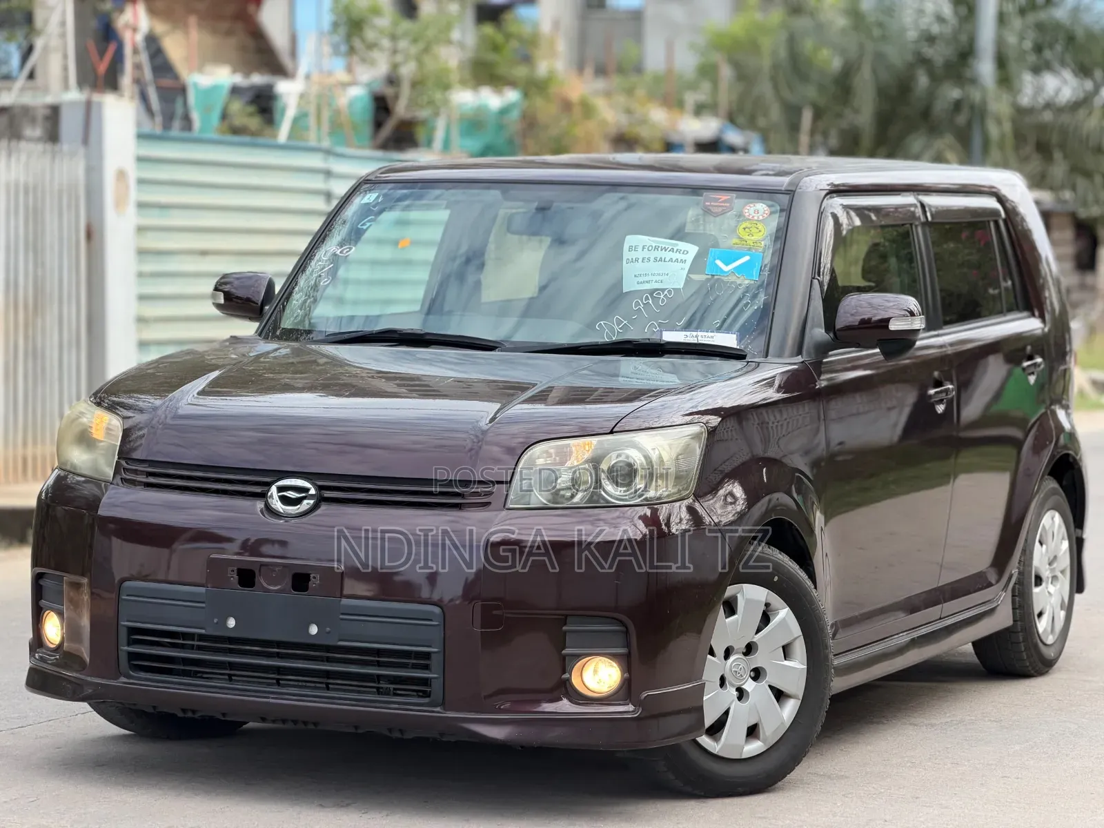 Toyota Rumion 1.5 FWD 2023 Maroon