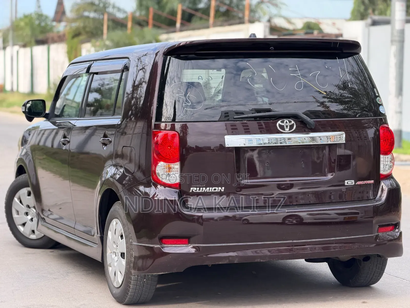 Toyota Rumion 1.5 FWD 2023 Maroon