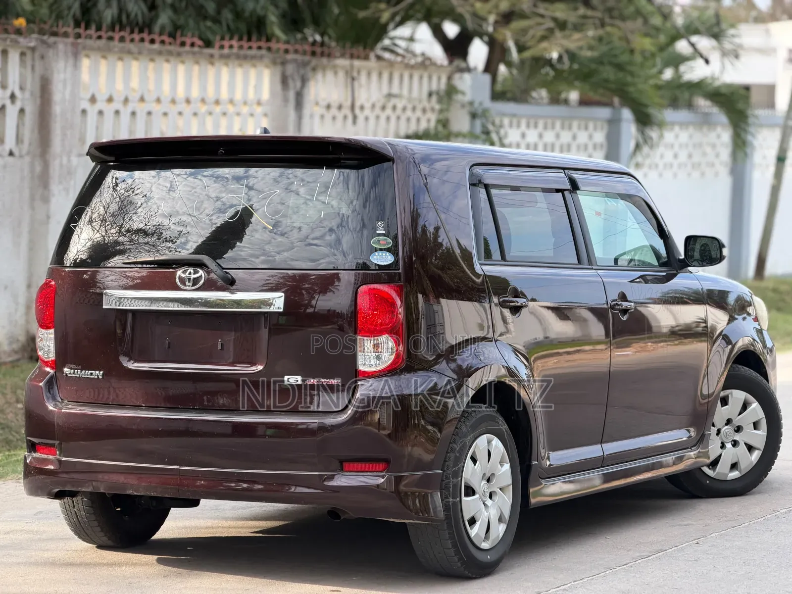 Toyota Rumion 1.5 FWD 2023 Maroon
