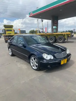 Mercedes-Benz C200 2005 Black