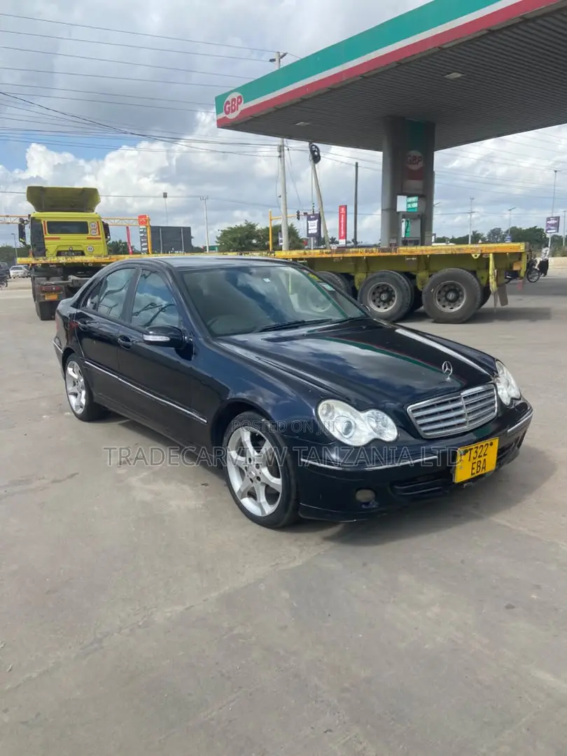 Mercedes-Benz C200 2005 Black